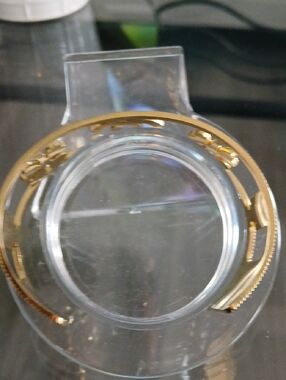 Classic Stainless Stee Gold-Tone Women's Bracelet - Elegant Open Bangle